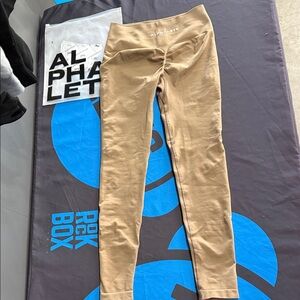 Alphalete Ultra High Rise Leggings - Chai